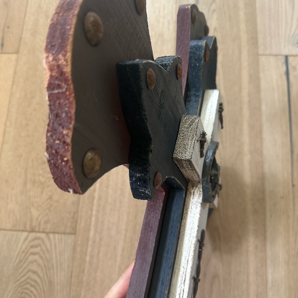 Rustic Wall Cross Decor - Picture 3 of 3